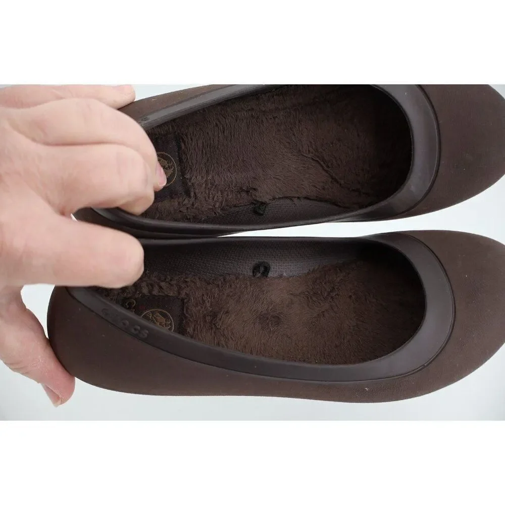 CROCS Women's Mammoth Ballet Flats Size 8 Fleece Lined Shoe Brown Fleece Slip On
